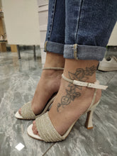 Load image into Gallery viewer, Sandali con Strass Eleganti Brilla ad Ogni Passo
