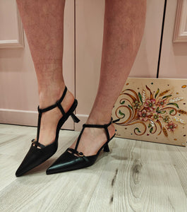 Chanel di Colore Nero