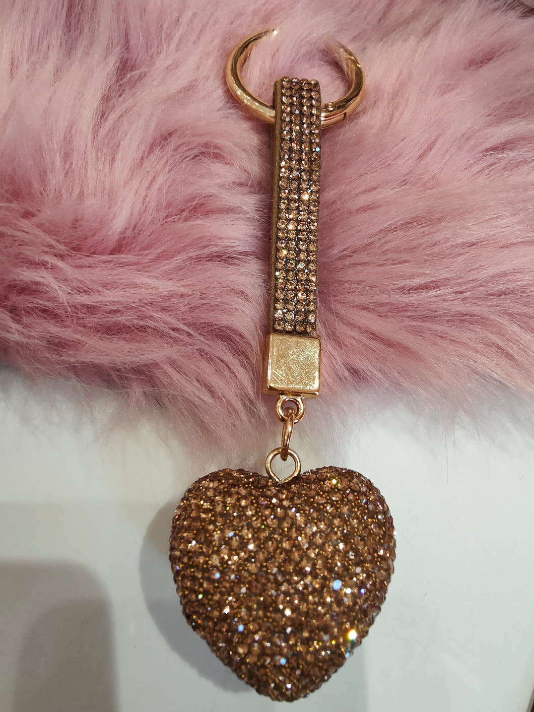 Portachiavi di Strass a Forma di Cuore: Eleganza Scintillante