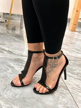 Carica l&#39;immagine nel visualizzatore di Gallery, Scarpe aperte donna di colore nero eleganti con tacco a spillo

