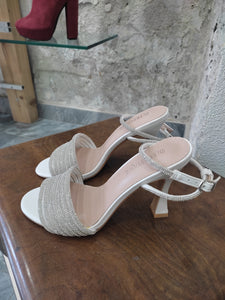 Scarpe donna con tacco alto di colore bianco con strass argento