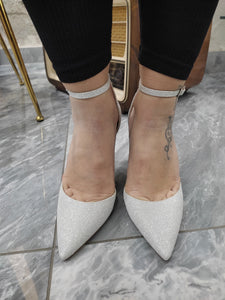 Scarpe donna di colore argento eleganti con tacco a spillo