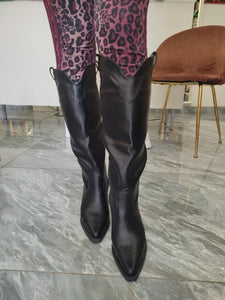 Scarpe donna di colore nero Stile Camperos
