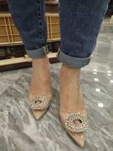 Carica l&#39;immagine nel visualizzatore di Gallery, Scarpe Donna modello chanel di colore argento eleganti per cerimonie
