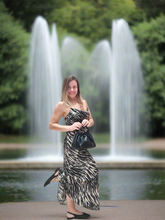 Load image into Gallery viewer, Abito Lungo, Lunga Magia!
